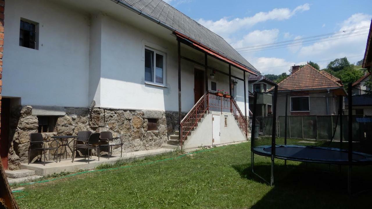 Chalupa u Beňov Lúčky Exteriér fotografie
